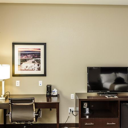 Holiday Inn Express & Suites Cheektowaga North East By Ihg المظهر الخارجي الصورة