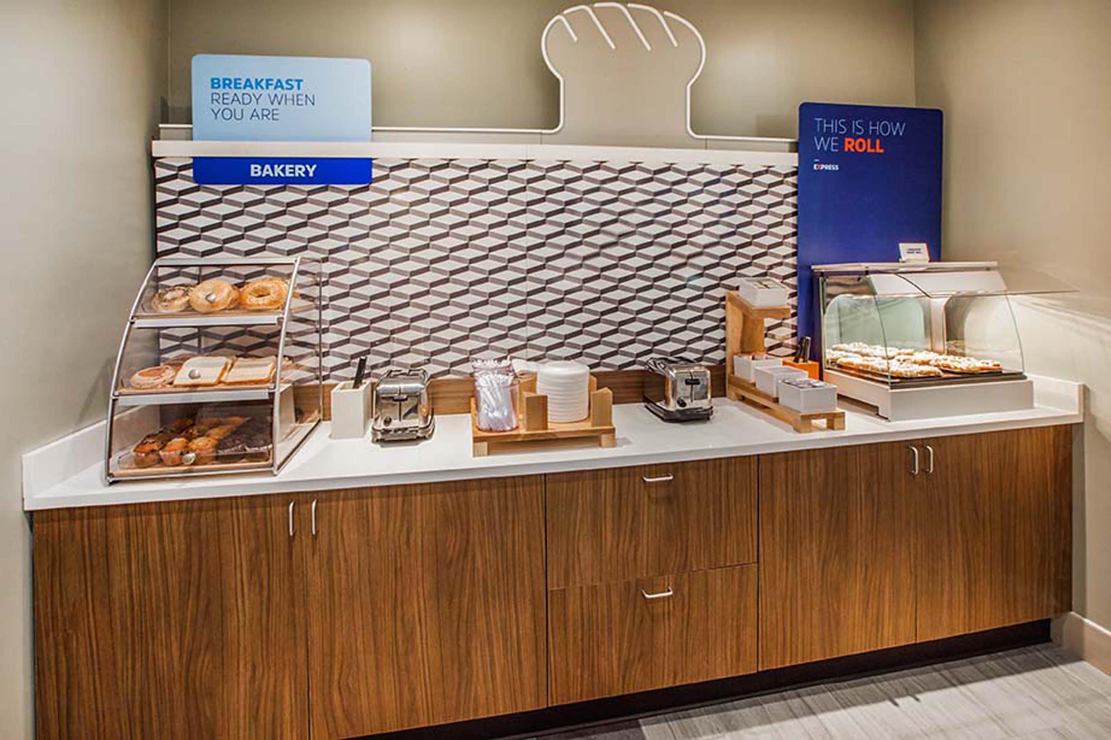Holiday Inn Express & Suites Cheektowaga North East By Ihg المظهر الخارجي الصورة