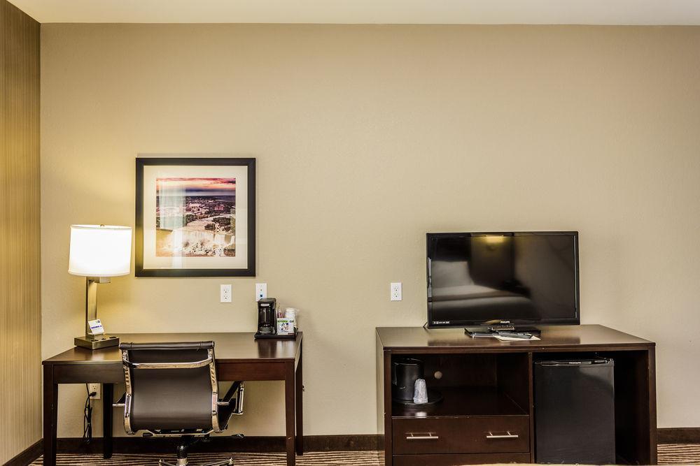 Holiday Inn Express & Suites Cheektowaga North East By Ihg المظهر الخارجي الصورة